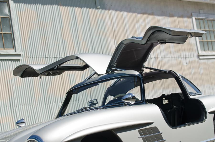 Детали экстерьера Mercedes-Benz 300 SL 1955 года  (фото 57 из 233)